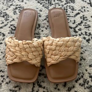Raffia Slides